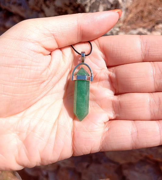 Avventurina Verde a punta (Fortuna e Guarigione)