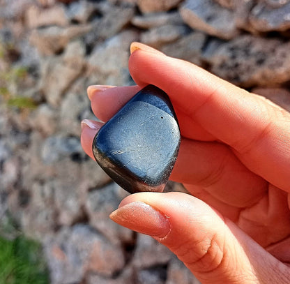 Shungite (Protezione e Disintossicazione)