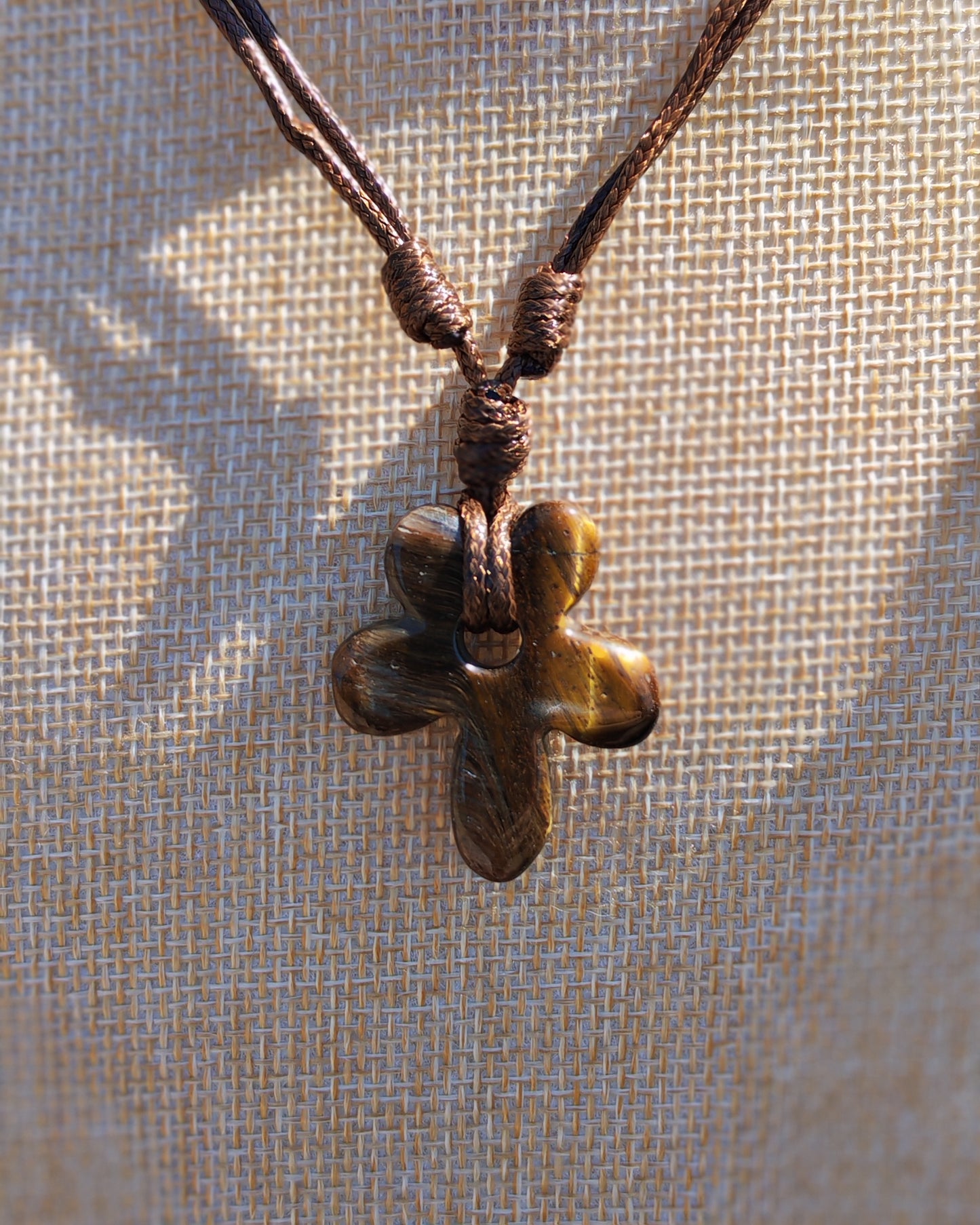 Ciondolo Fiore Occhio di Tigre (Coraggio e Chiarezza)