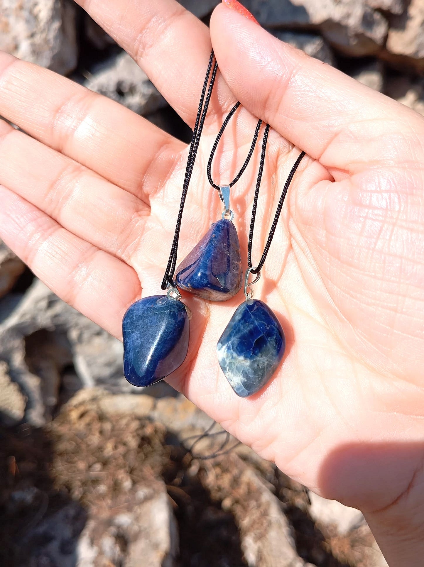 Ciondolo burattato in Sodalite