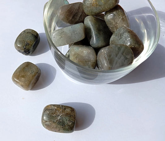 Labradorite (Magia e Protezione Energetica)